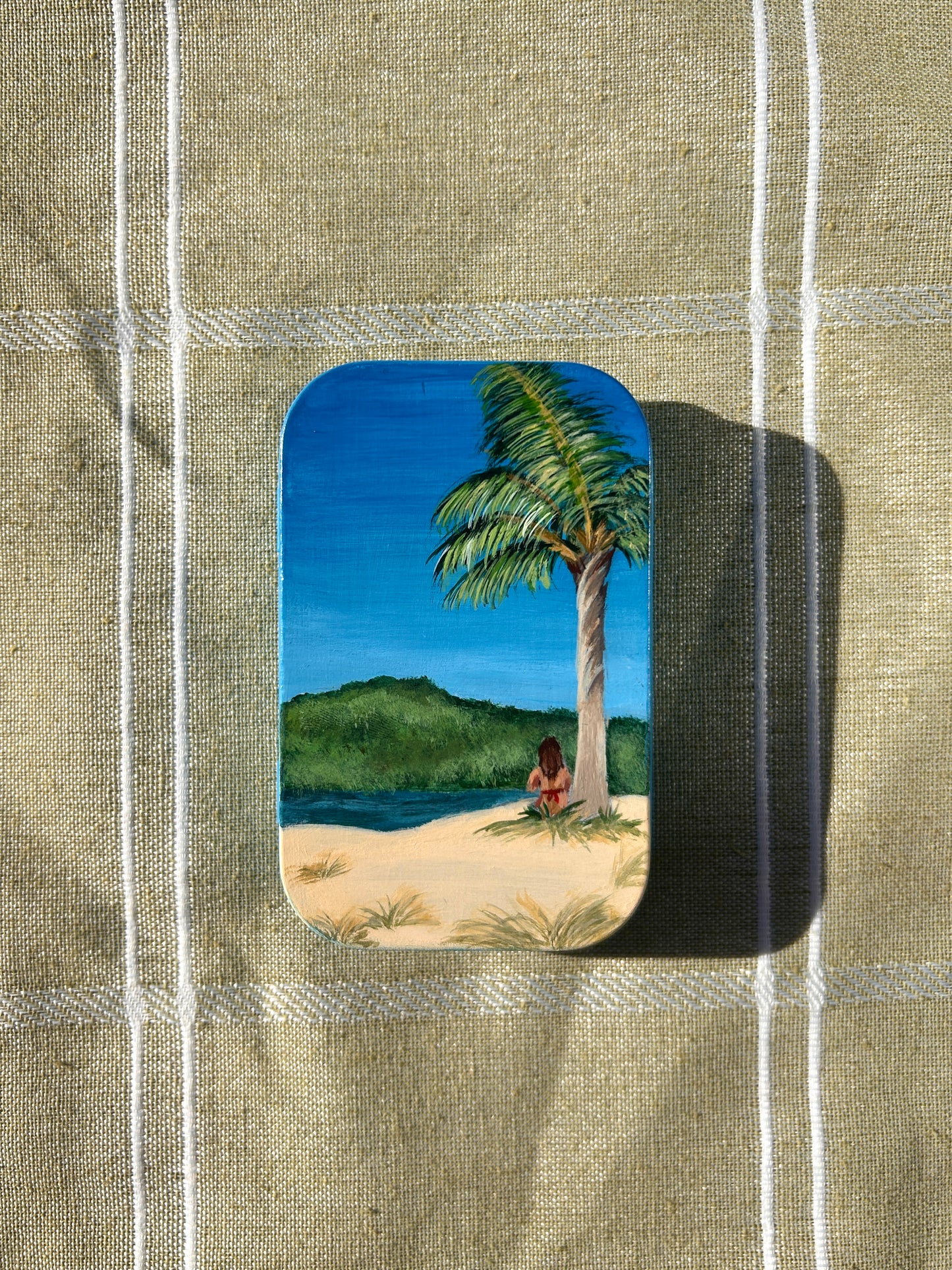 Summer in a tin : beach